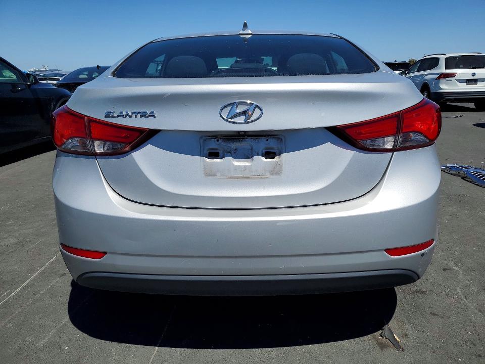 56152526 :رقم المزاد ، 5NPDH4AE8FH607156 vin ، 2015 Hyundai Elantra مزاد بيع