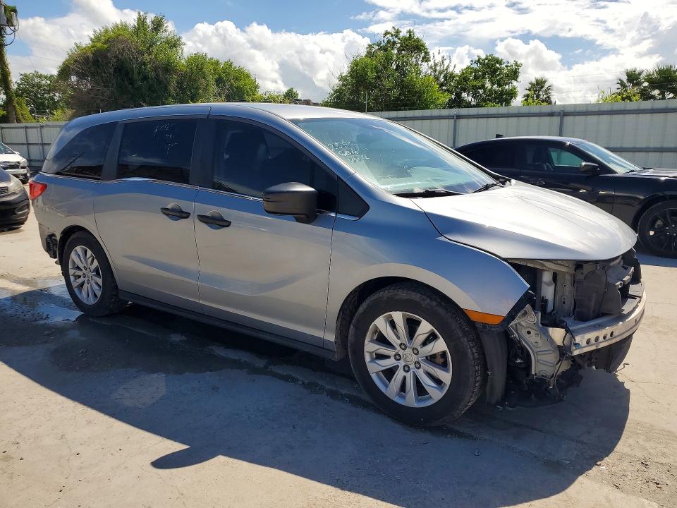 56337786 :رقم المزاد ، 5FNRL6H28JB089598 vin ، 2018 Honda Odyssey مزاد بيع