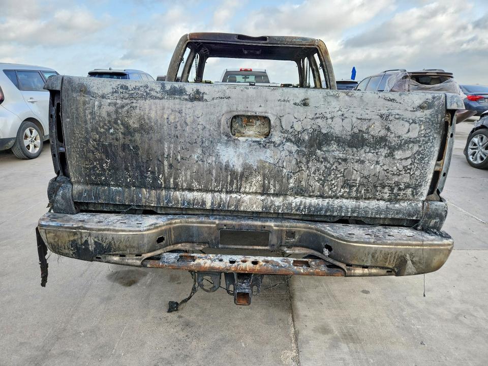 Продажа на аукционе авто 2004 Chevrolet Silverado, vin: 2GCEC19V041163033, номер лота: 59179726