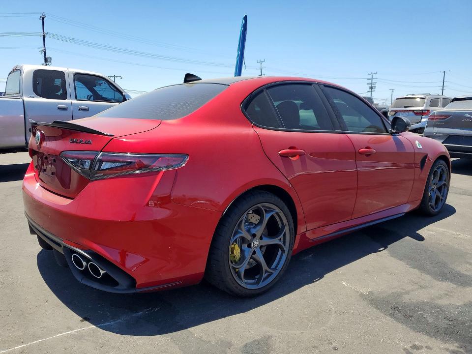 57427536 :رقم المزاد ، ZARFAMEV9R7688318 vin ، 2024 Alfa Romeo Giulia مزاد بيع