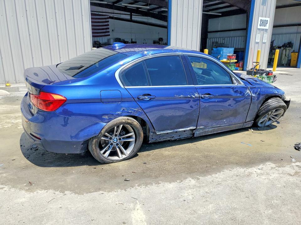 57317766 :رقم المزاد ، WBA8B9G56HNU51531 vin ، 2017 Bmw 330 مزاد بيع