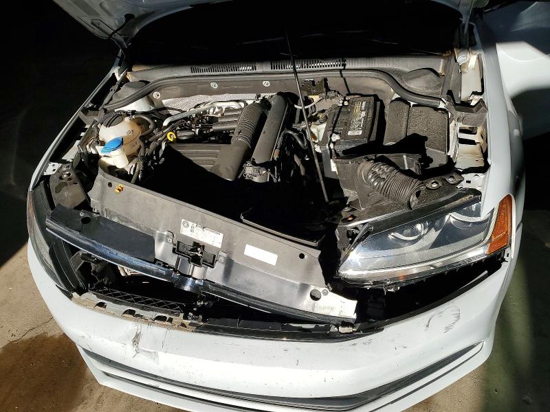 58749376 :رقم المزاد ، 3VW2B7AJ4HM291935 vin ، 2017 Volkswagen Jetta مزاد بيع
