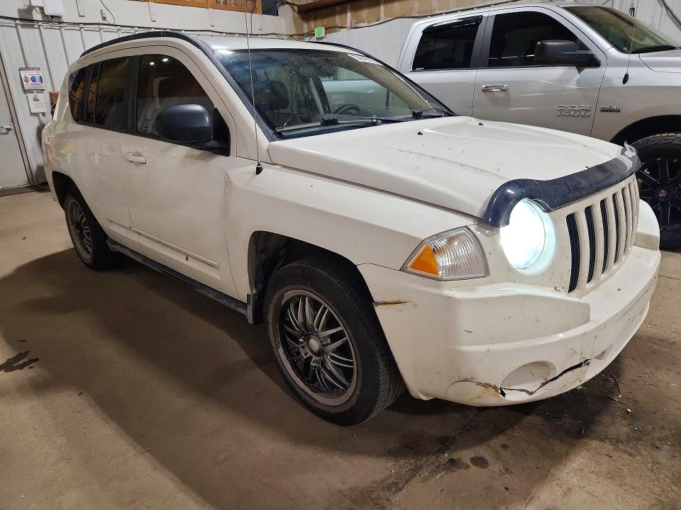 2010 Jeep Compass მანქანა იყიდება აუქციონზე, vin: 1J4NT4FA8AD506863, აუქციონის ნომერი: 58845316