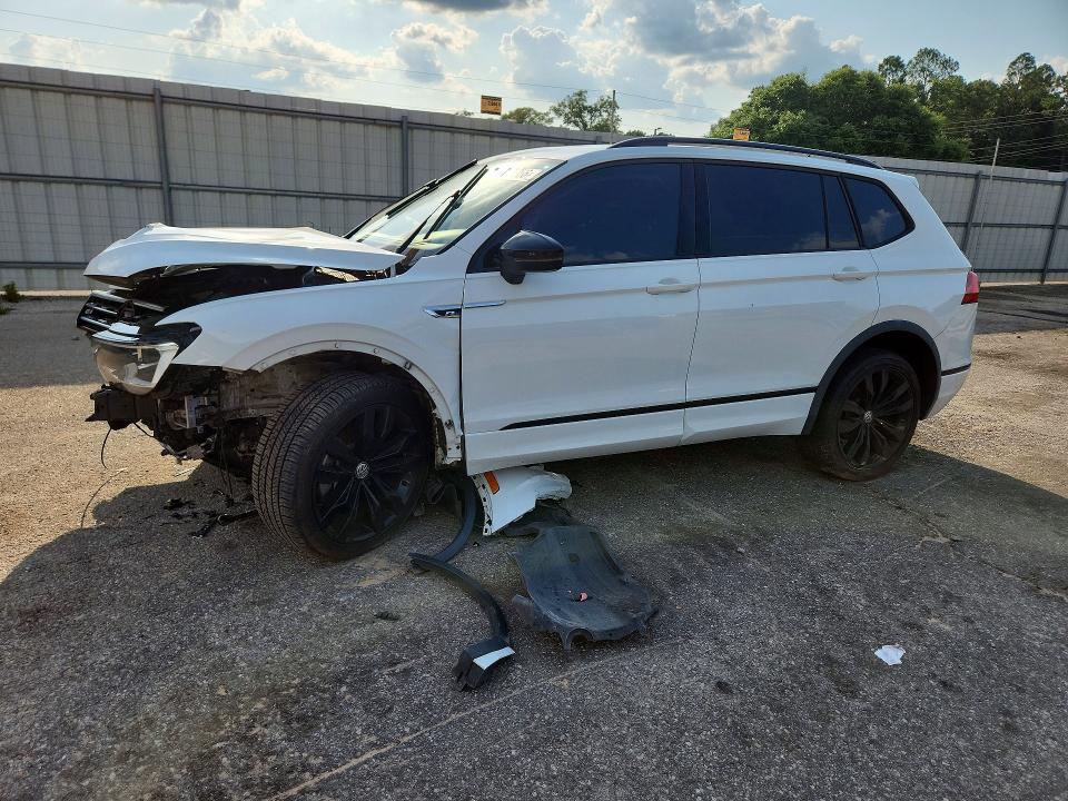 2021 Volkswagen Tiguan მანქანა იყიდება აუქციონზე, vin: 3VV3B7AX1MM084975, აუქციონის ნომერი: 59319356