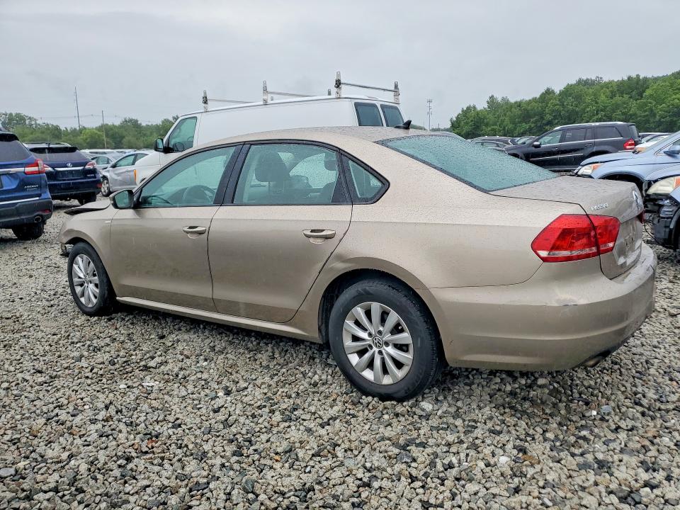 57904116 :رقم المزاد ، 1VWAT7A36FC016575 vin ، 2015 Volkswagen Passat مزاد بيع