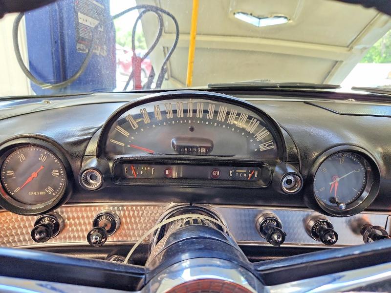 1956 Ford Thunderbird მანქანა იყიდება აუქციონზე, vin: P6FH197400, აუქციონის ნომერი: 58286336