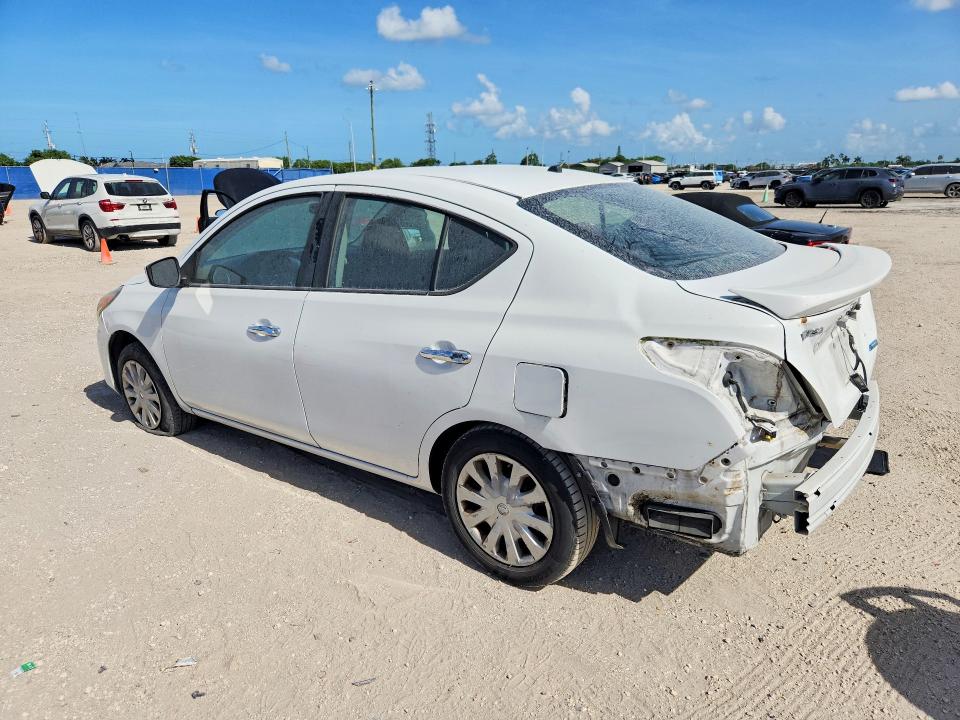 56839016 :رقم المزاد ، 3N1CN7AP1FL889327 vin ، 2015 Nissan Versa مزاد بيع