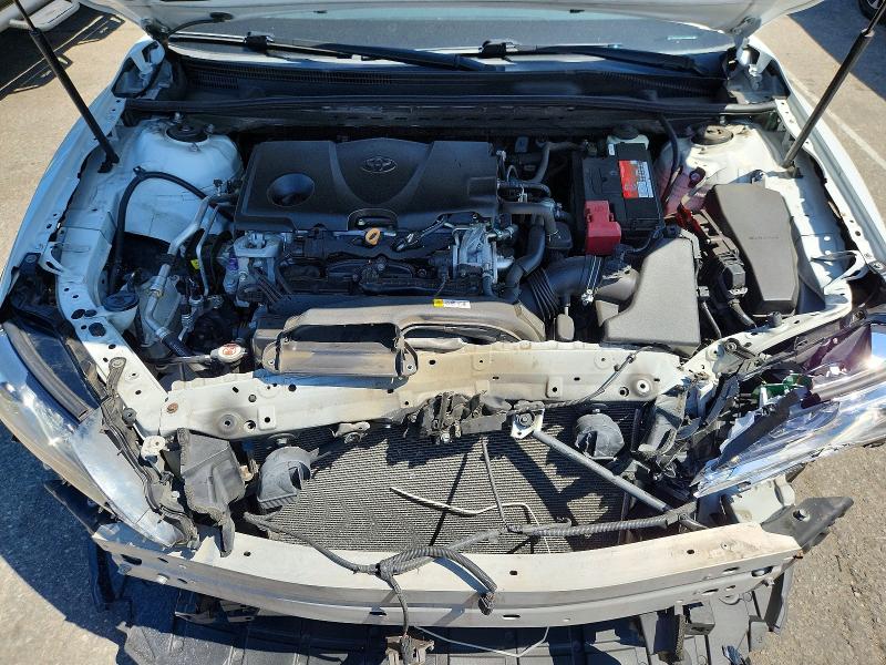 57244746 :رقم المزاد ، 4T1B61HK5JU053088 vin ، 2018 Toyota Camry مزاد بيع