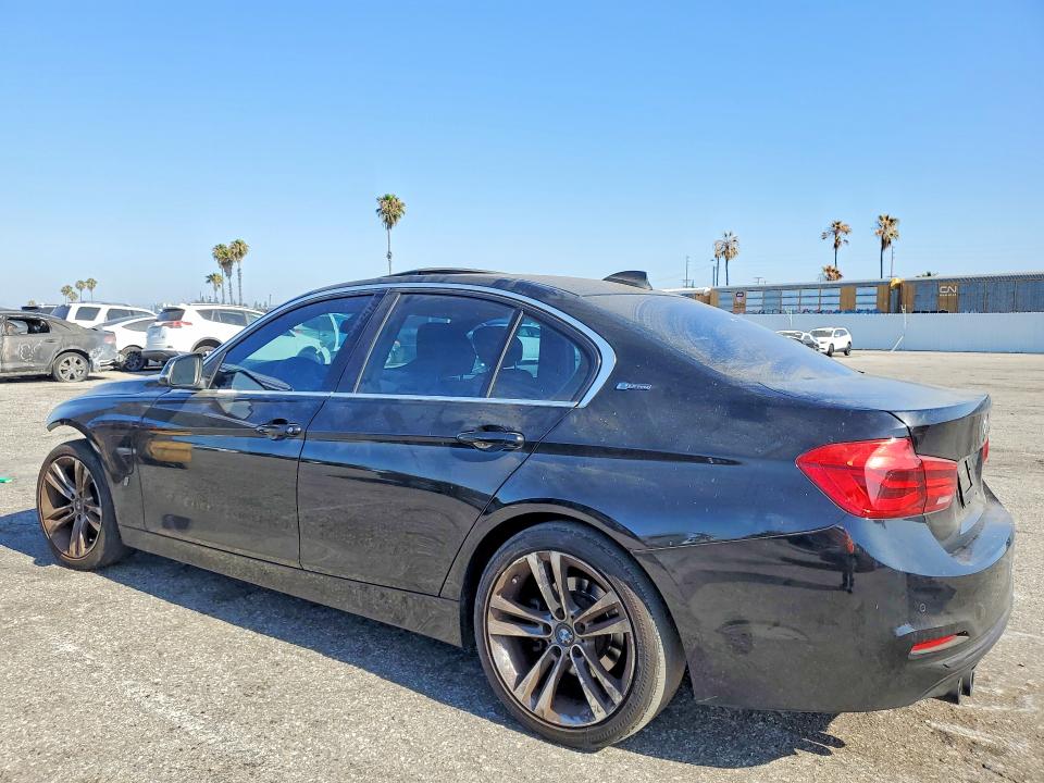 56166326 :رقم المزاد ، WBA8E1C37HA030020 vin ، 2017 Bmw 330e مزاد بيع
