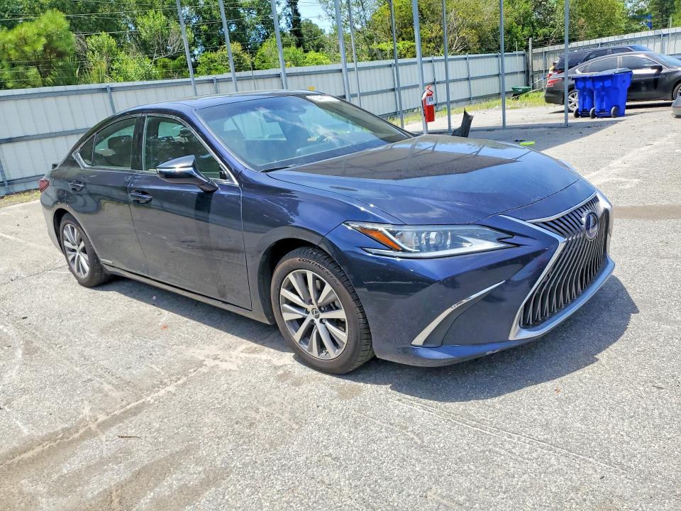 56441766 :رقم المزاد ، 58ADA1C10MU011057 vin ، 2021 Lexus Es مزاد بيع