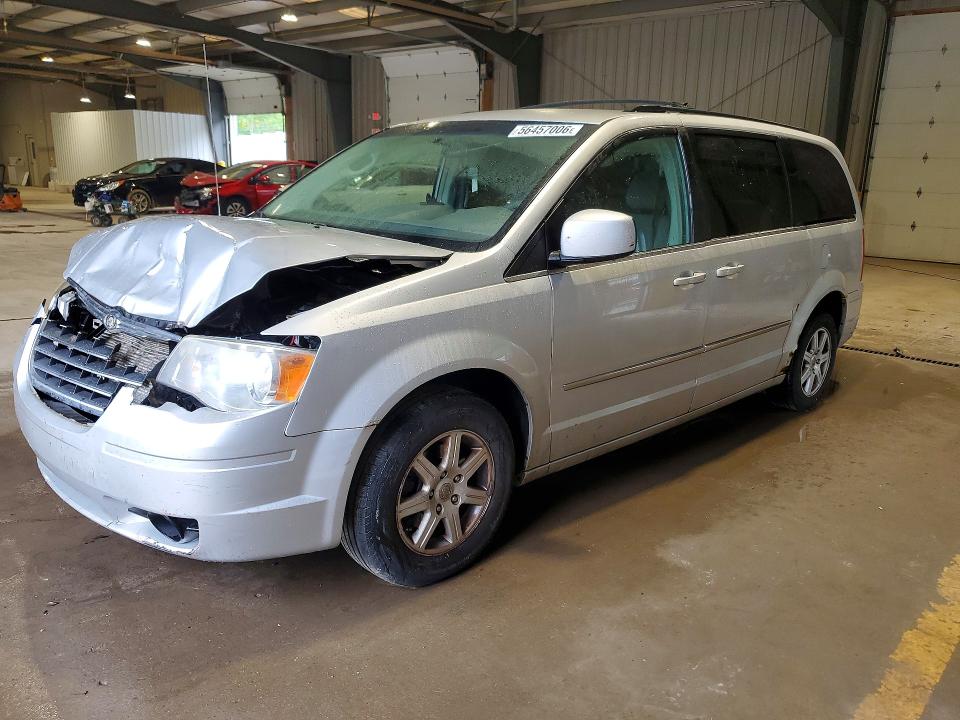 56457006 :رقم المزاد ، 2A4RR5D10AR432246 vin ، 2010 Chrysler Town & Country مزاد بيع