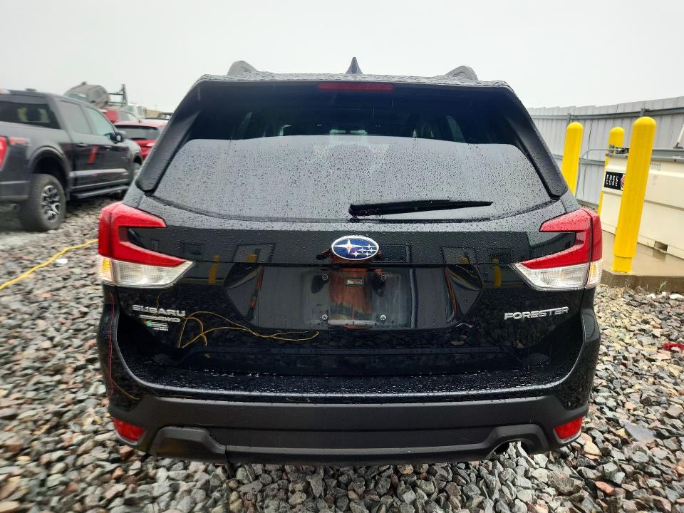 56360166 :رقم المزاد ، JF2SKAFCXMH577671 vin ، 2021 Subaru Forester مزاد بيع