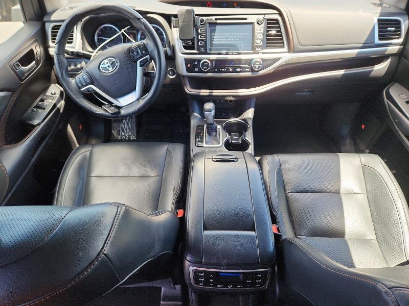 58703146 :رقم المزاد ، 5TDDZRFH5JS854635 vin ، 2018 Toyota Highlander مزاد بيع