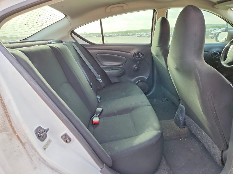 41632426 :رقم المزاد ، 3N1CN7AP4FL807624 vin ، 2015 Nissan Versa مزاد بيع