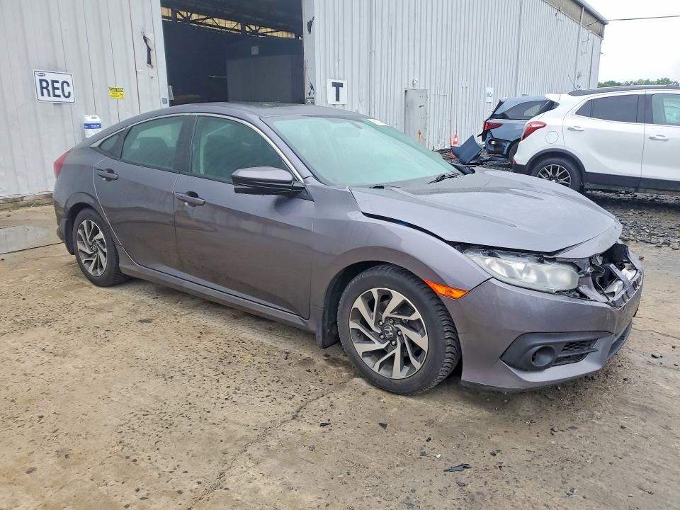 Продажа на аукционе авто 2018 Honda Civic, vin: 19XFC2F72JE041255, номер лота: 58184946
