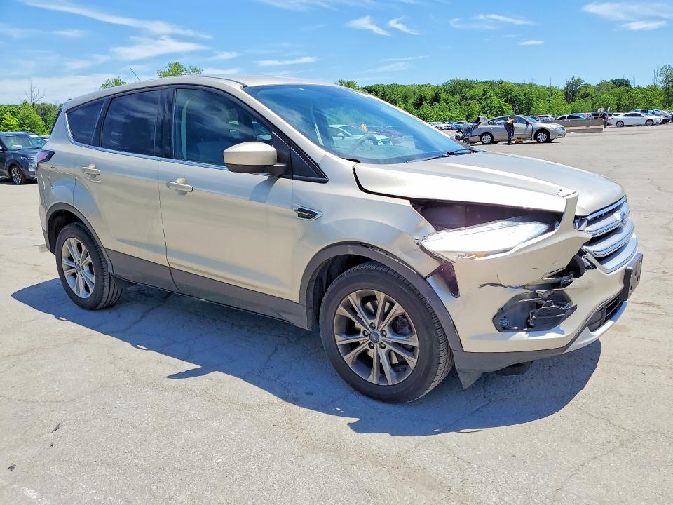 2017 Ford Escape მანქანა იყიდება აუქციონზე, vin: 1FMCU9GD4HUC70850, აუქციონის ნომერი: 56940706