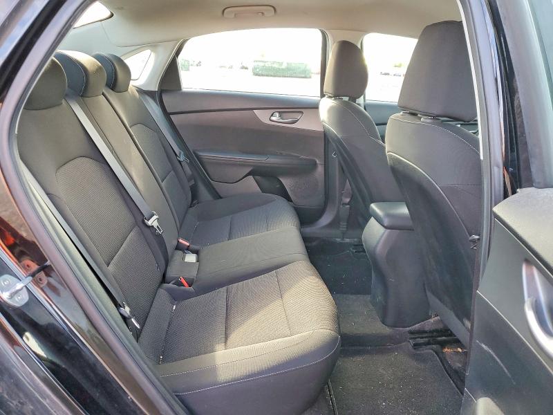 57229646 :رقم المزاد ، 3KPF24AD6KE135832 vin ، 2019 Kia Forte مزاد بيع
