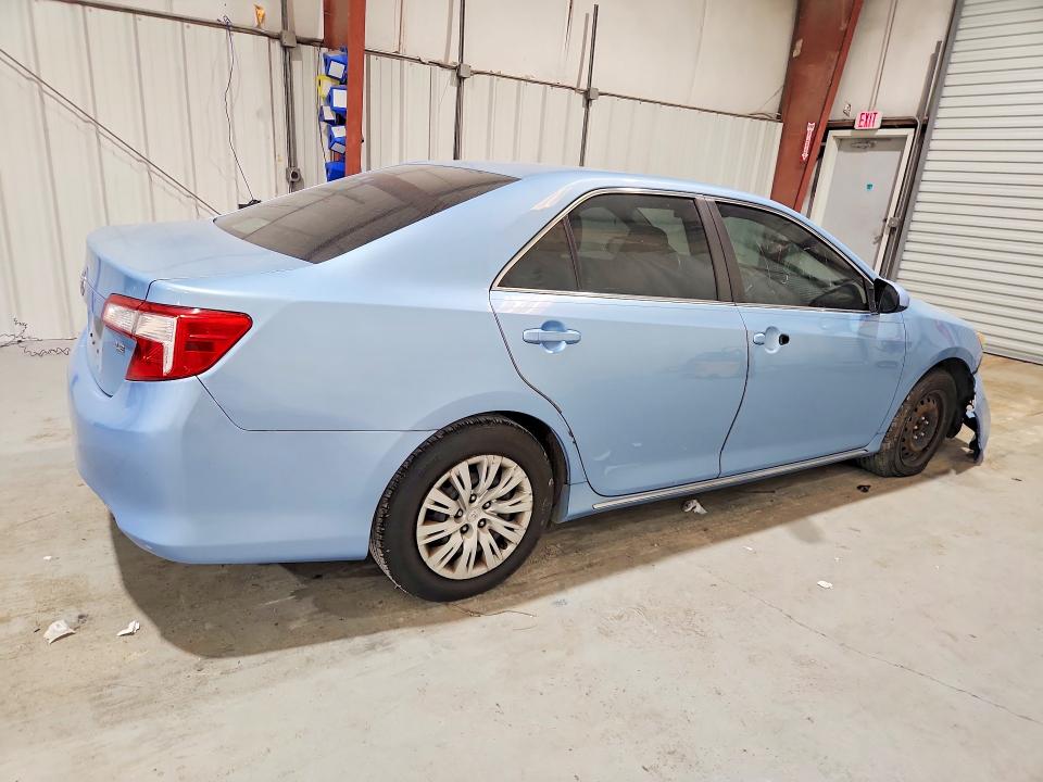 54718546 :رقم المزاد ، 4T4BF1FK1DR279819 vin ، 2013 Toyota Camry مزاد بيع