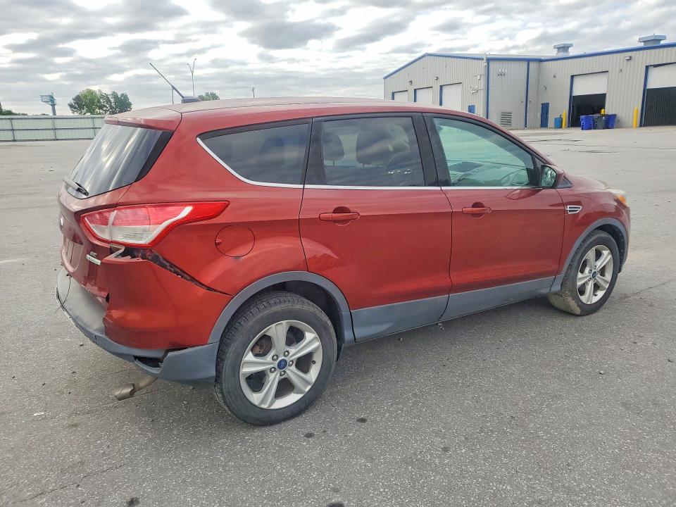 2015 Ford Escape მანქანა იყიდება აუქციონზე, vin: 1FMCU0GX0FUC60304, აუქციონის ნომერი: 55706036