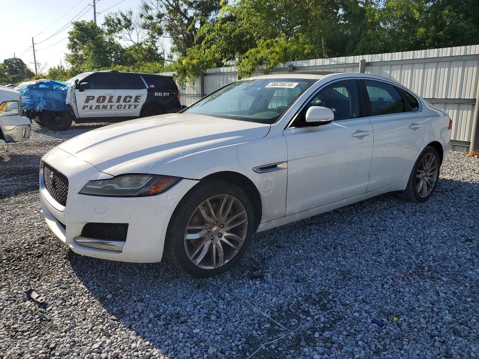 Aukcja sprzedaży 2016 Jaguar Xf, vin: SAJBE4BV4GCY06332, numer aukcji: 58635616