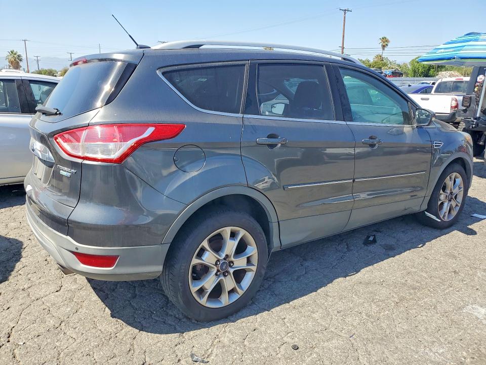 56155196 :رقم المزاد ، 1FMCU9JX8FUA08815 vin ، 2015 Ford Escape مزاد بيع