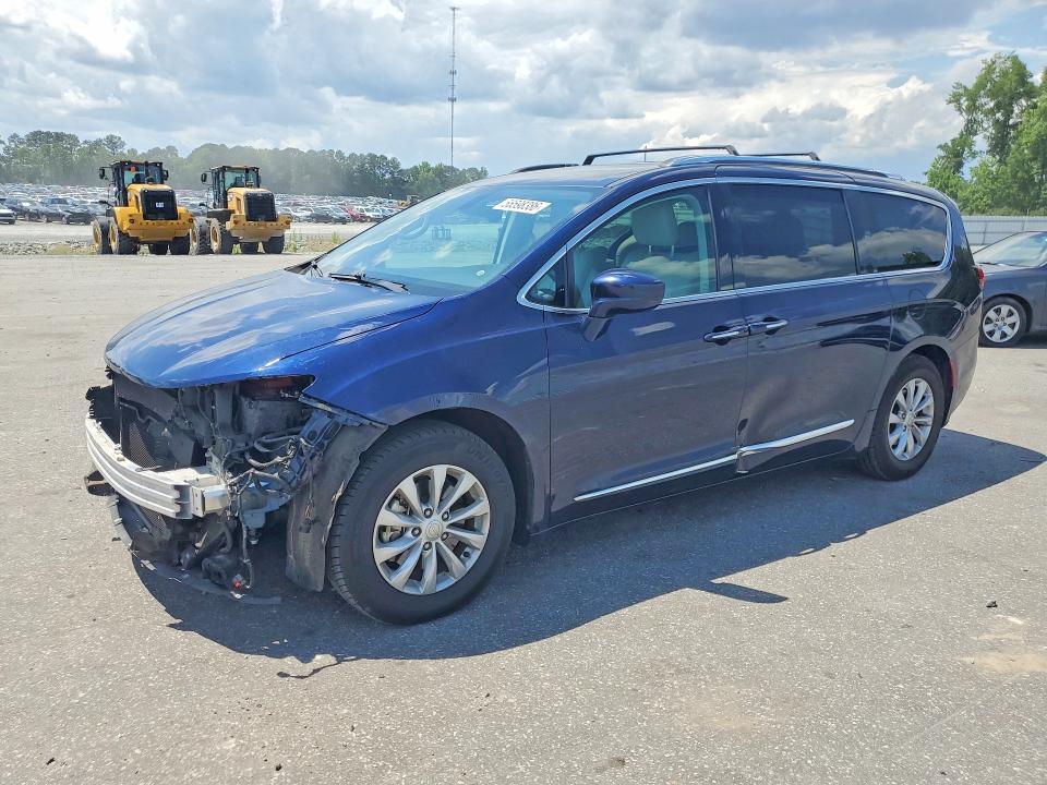 Auction sale of the 2018 Chrysler Pacifica, vin: 2C4RC1EG0JR293139, lot number: 55598386