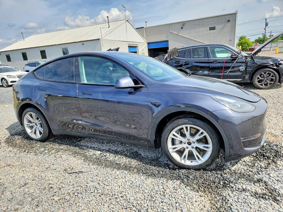 2024 Tesla Model Y მანქანა იყიდება აუქციონზე, vin: 7SAYGDEE5RA289143, აუქციონის ნომერი: 57147016