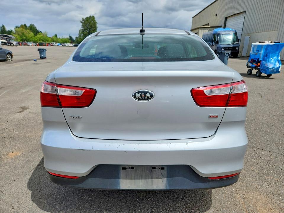 56462016 :رقم المزاد ، KNADM4A33H6026233 vin ، 2017 Kia Rio مزاد بيع