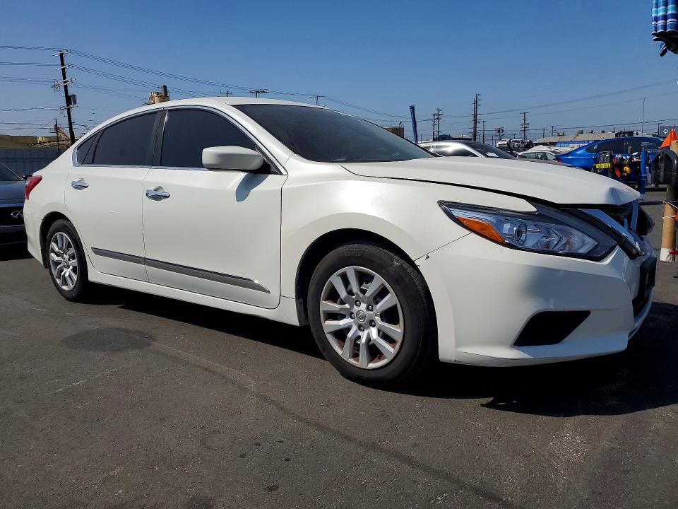 2016 Nissan Altima მანქანა იყიდება აუქციონზე, vin: 1N4AL3AP2GC143653, აუქციონის ნომერი: 56876326