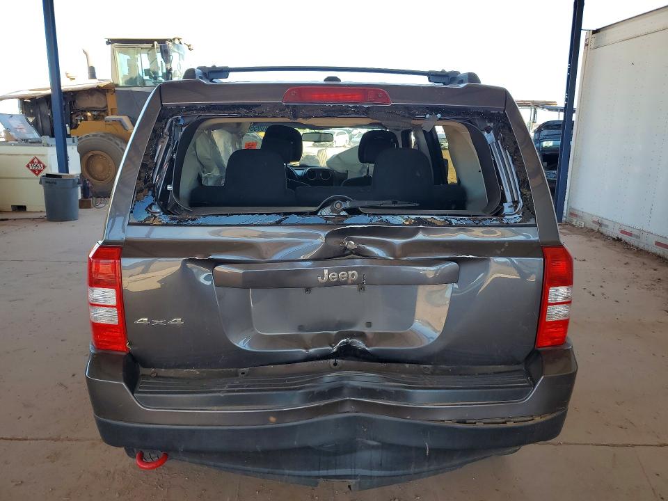 56510056 :رقم المزاد ، 1C4NJRBB8HD135902 vin ، 2017 Jeep Patriot مزاد بيع