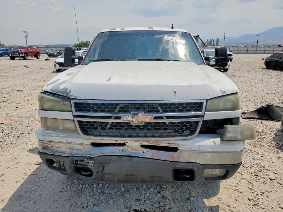 Продажа на аукционе авто 2006 Chevrolet Silverado, vin: 2GCEK13T261143668, номер лота: 57954356