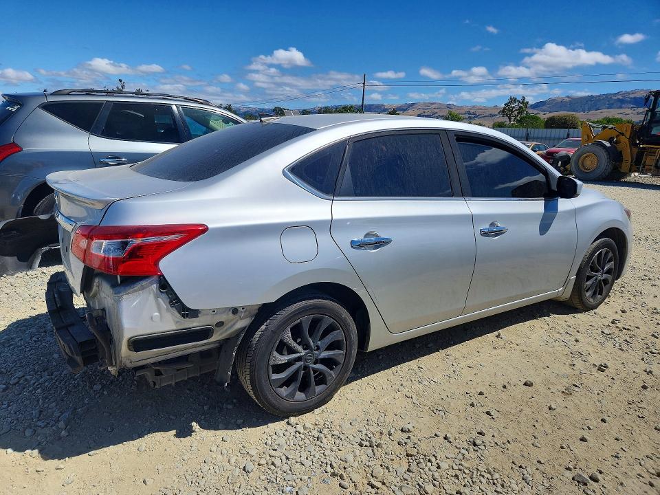 56700766 :رقم المزاد ، 3N1AB7AP9HY362500 vin ، 2017 Nissan Sentra مزاد بيع