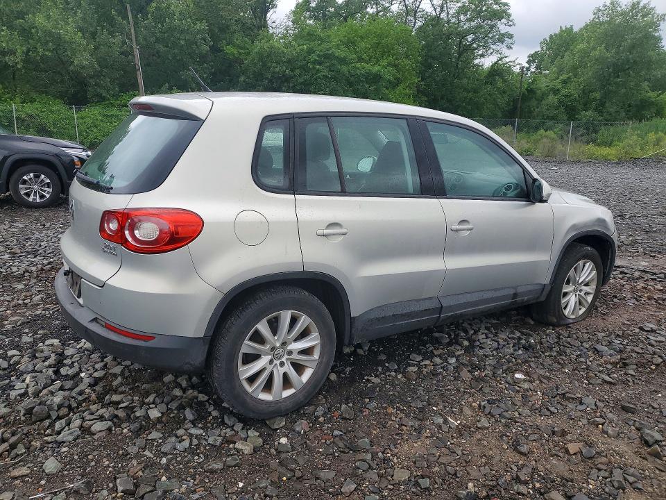 58114076 :رقم المزاد ، WVGBV7AX9AW516379 vin ، 2010 Volkswagen Tiguan مزاد بيع