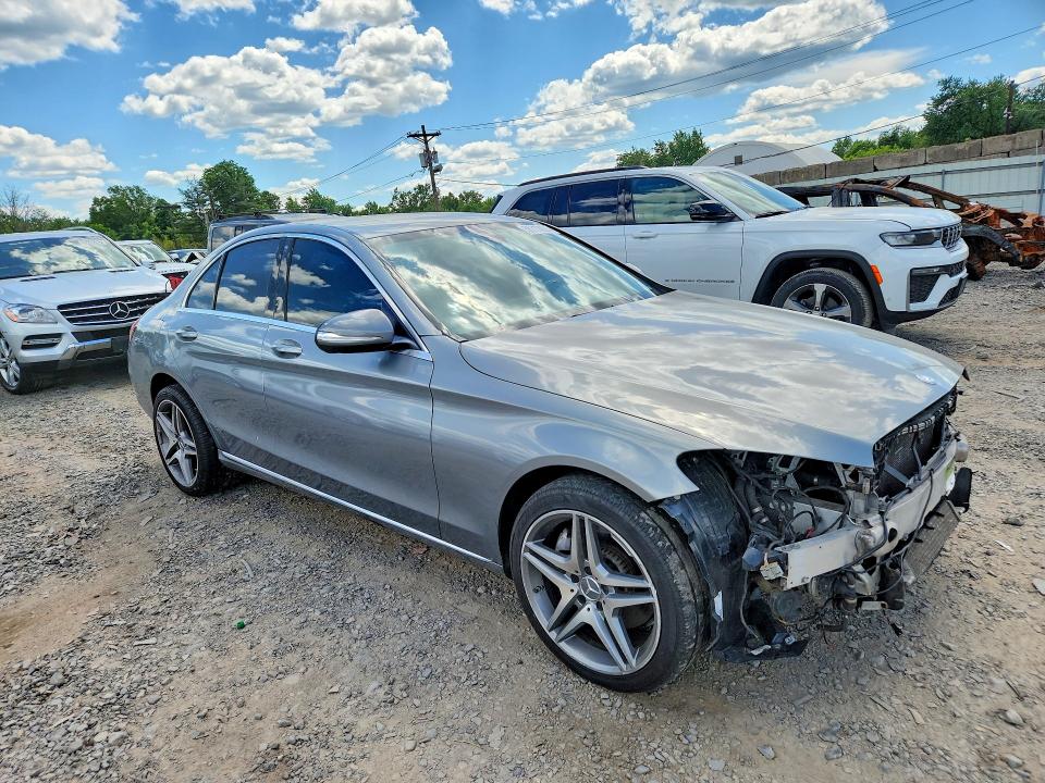 2015 Mercedes-benz C მანქანა იყიდება აუქციონზე, vin: 55SWF4KB3FU062239, აუქციონის ნომერი: 55717856