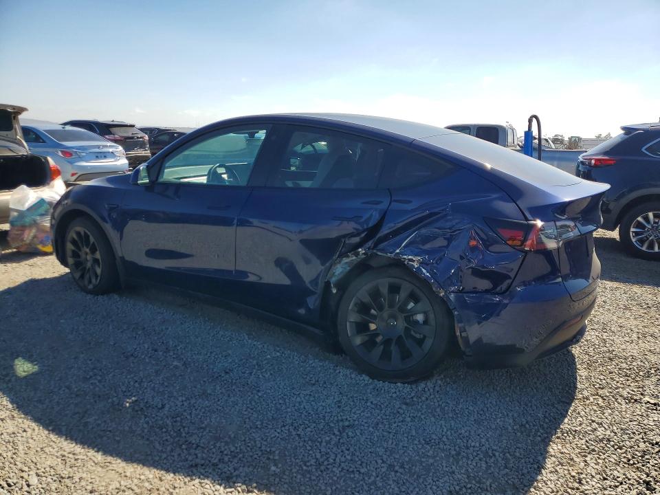 76296745 :رقم المزاد ، 7SAYGAEE2NF464959 vin ، 2022 Tesla Model Y مزاد بيع