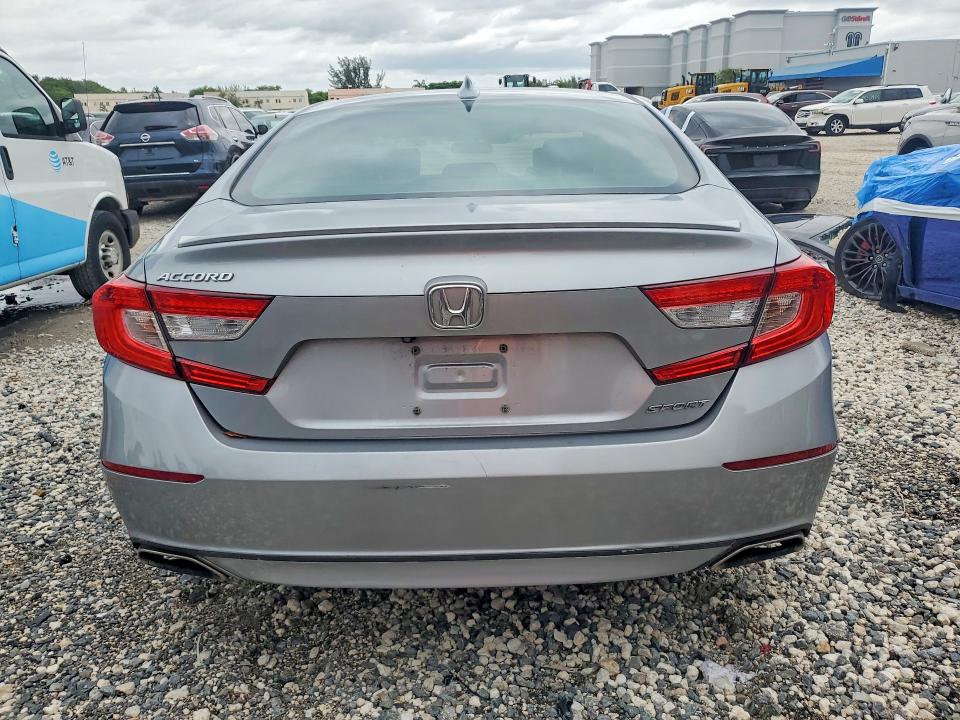 Продаж на аукціоні авто 2018 Honda Accord, vin: 1HGCV1F33JA131541, номер лоту: 55545476
