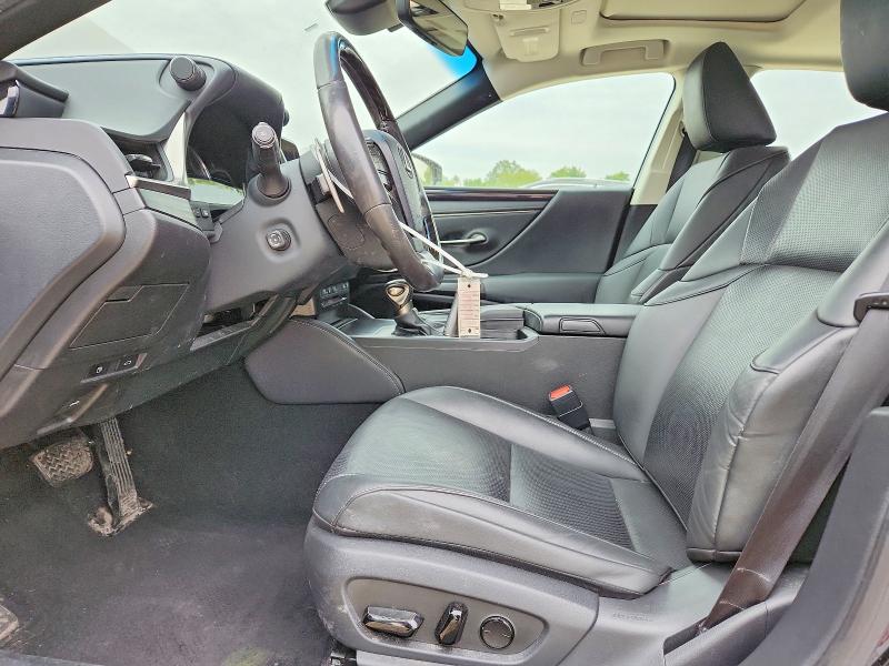 55305426 :رقم المزاد ، 58ABZ1B19KU003070 vin ، 2019 Lexus Es مزاد بيع
