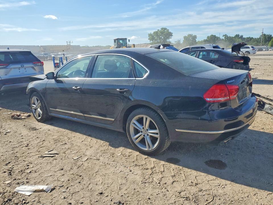 58258286 :رقم المزاد ، 1VWCN7A33DC111532 vin ، 2013 Volkswagen Passat مزاد بيع