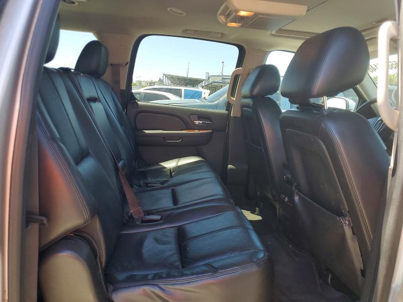 2013 Chevrolet Suburban მანქანა იყიდება აუქციონზე, vin: 1GNSCJE01DR230492, აუქციონის ნომერი: 55804146