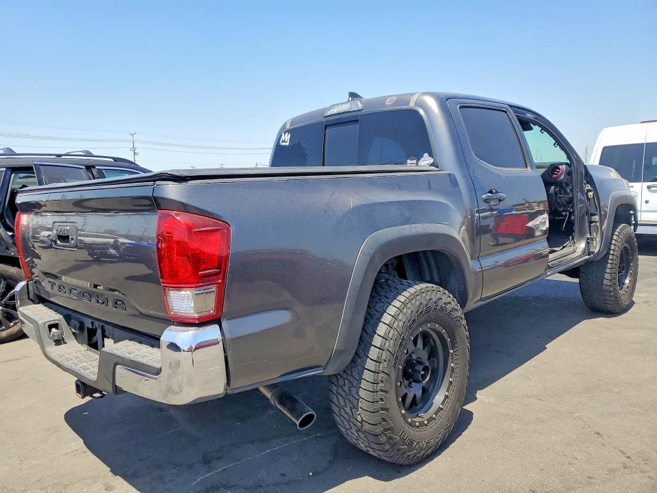 Продажа на аукционе авто 2017 Toyota Tacoma, vin: 3TMCZ5AN2HM054001, номер лота: 57076806