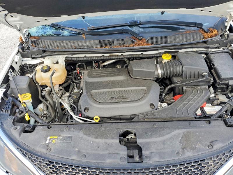 56867186 :رقم المزاد ، 2C4RC1CG4LR131276 vin ، 2020 Chrysler Voyager مزاد بيع
