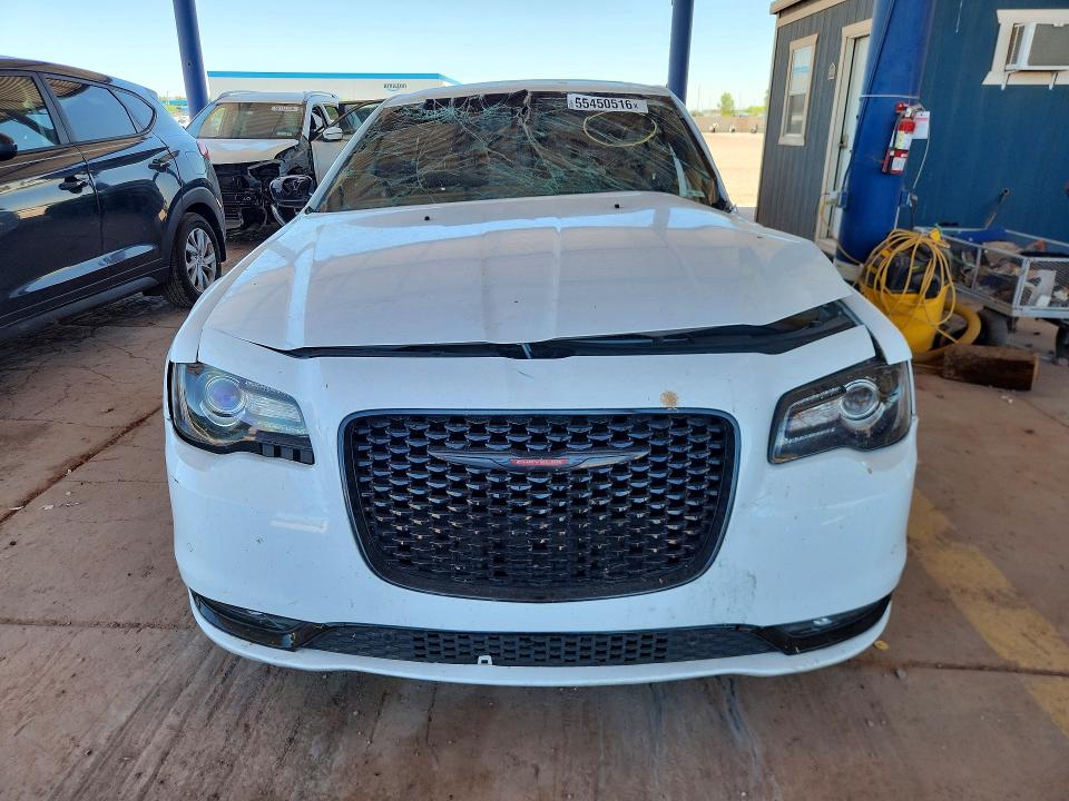 Продажа на аукционе авто 2023 Chrysler 300, vin: 2C3CCABG5PH577427, номер лота: 55450516