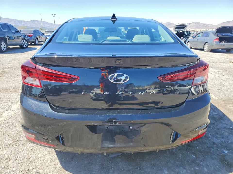 58132536 :رقم المزاد ، 5NPD84LF2LH607803 vin ، 2020 Hyundai Elantra مزاد بيع