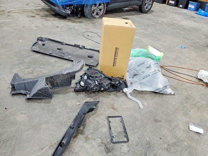 57546986 :رقم المزاد ، JTHP9JBH4N2062444 vin ، 2022 Lexus Ux 250h مزاد بيع
