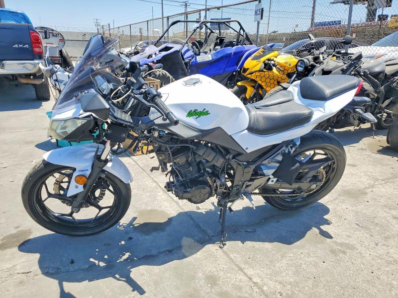 57537976 :رقم المزاد ، JKAEX8B17FDA21044 vin ، 2015 Kawasaki Ex300 مزاد بيع
