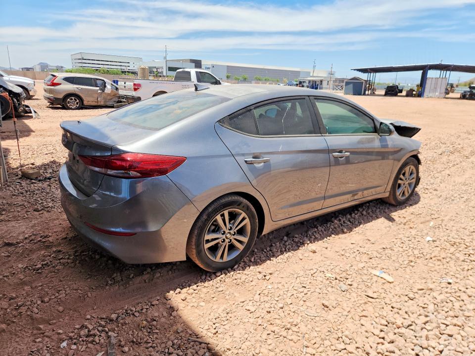 56542146 :رقم المزاد ، 5NPD84LF0JH246696 vin ، 2018 Hyundai Elantra مزاد بيع