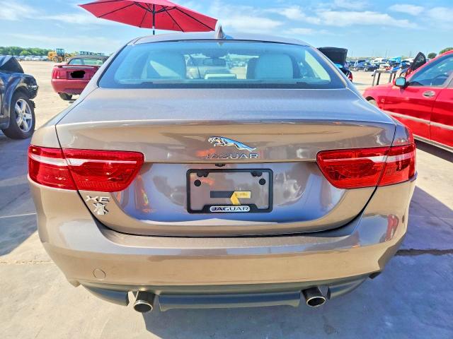 55687286 :رقم المزاد ، SAJAJ4BVXHA973363 vin ، 2017 Jaguar Xe مزاد بيع