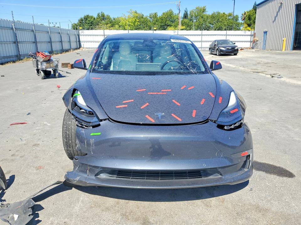 58066116 :رقم المزاد ، 5YJ3E1EC6NF242033 vin ، 2022 Tesla Model 3 مزاد بيع