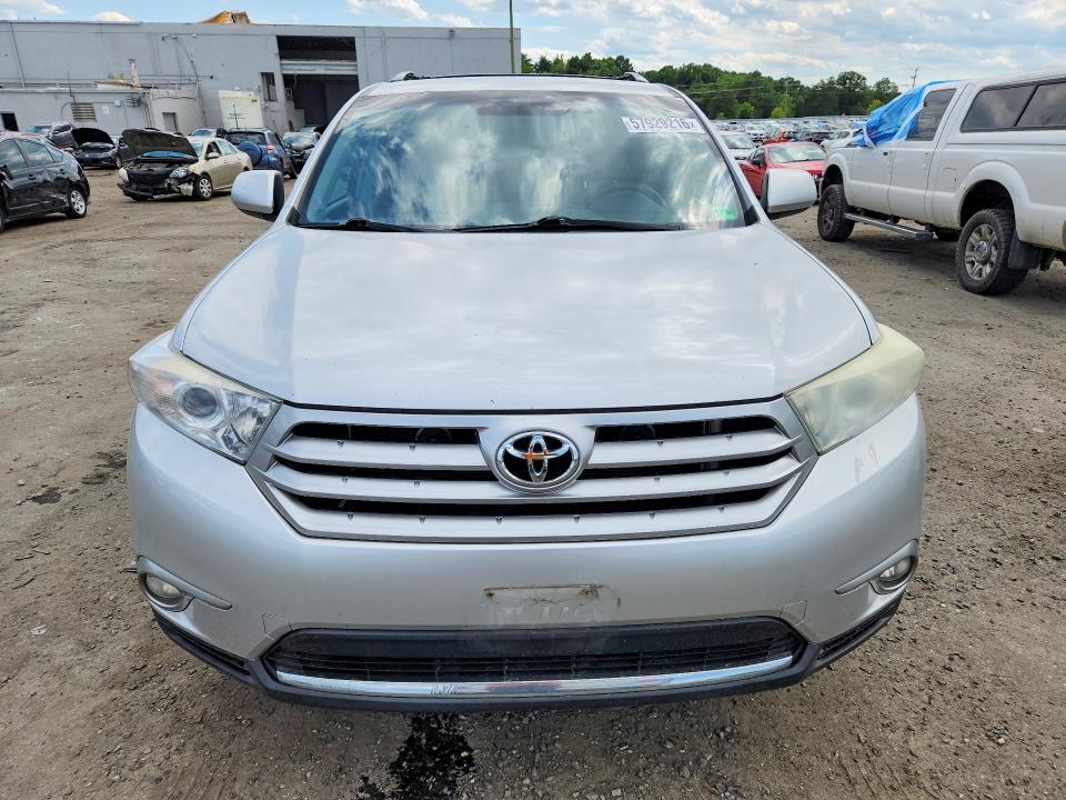 Продажа на аукционе авто 2011 Toyota Highlander, vin: 5TDBK3EH1BS073204, номер лота: 57929216