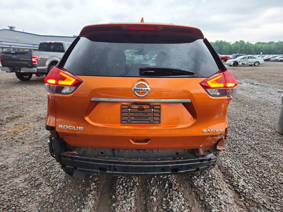 56901666 :رقم المزاد ، JN8AT2MVXLW100836 vin ، 2020 Nissan Rogue مزاد بيع